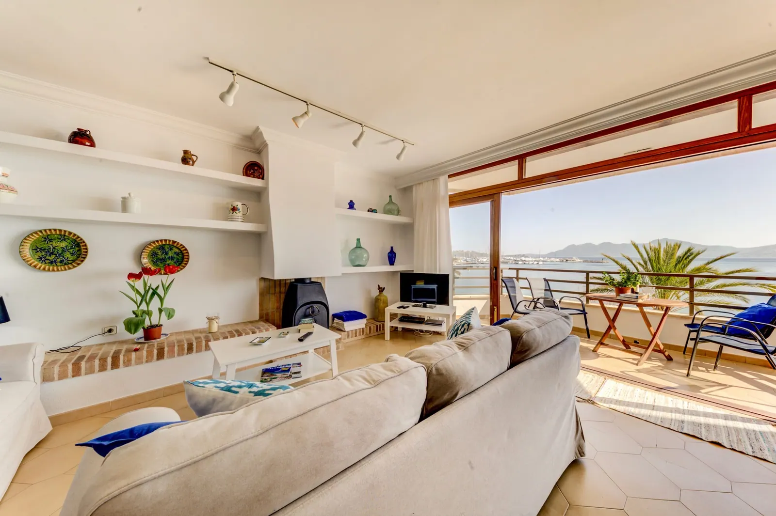 Beachfront Apartment Simar – Foto 5