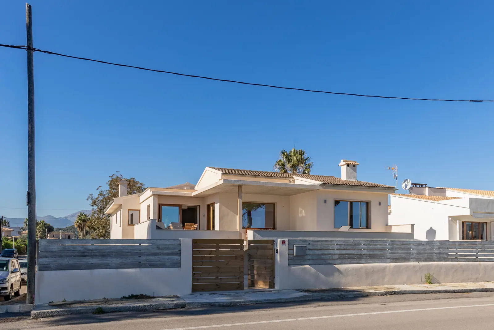 Seafront Villa Mar i Pins – Foto 1